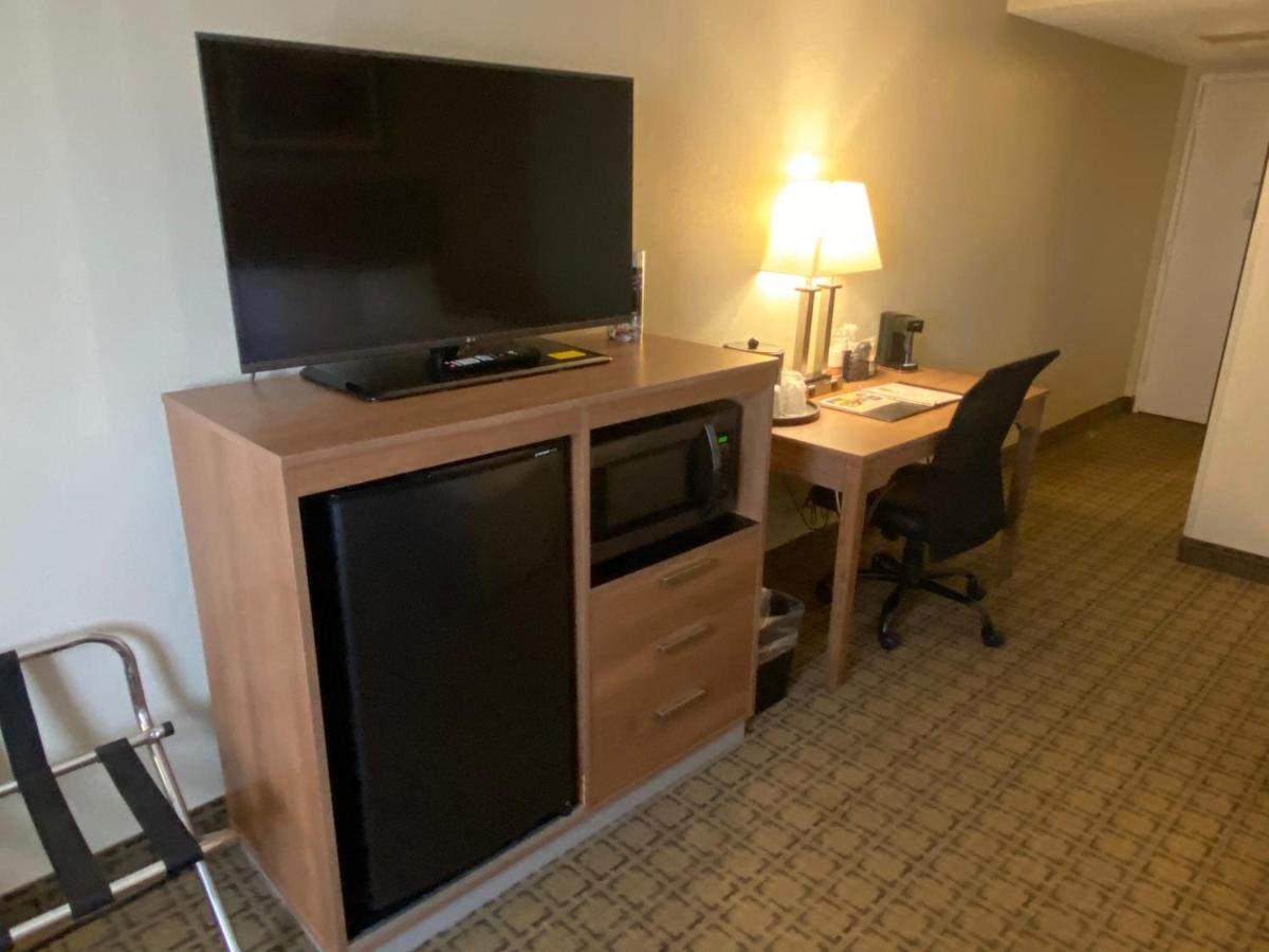 Clarion Inn Harpers Ferry-Charles Town Esterno foto