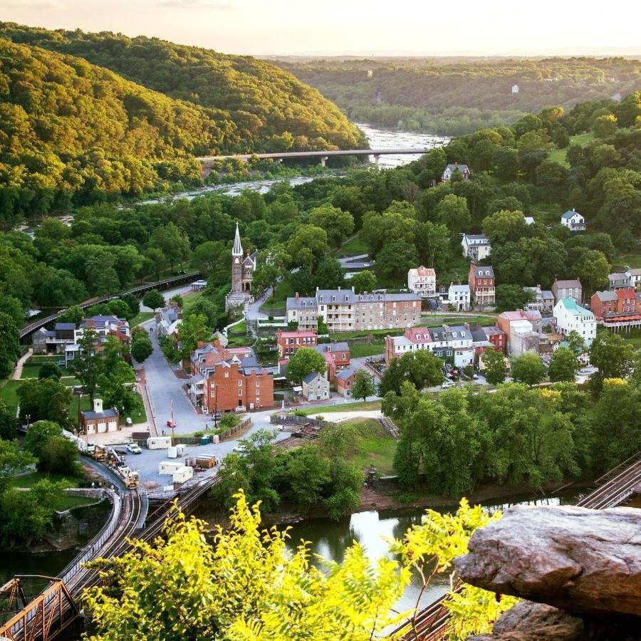Clarion Inn Harpers Ferry-Charles Town Esterno foto
