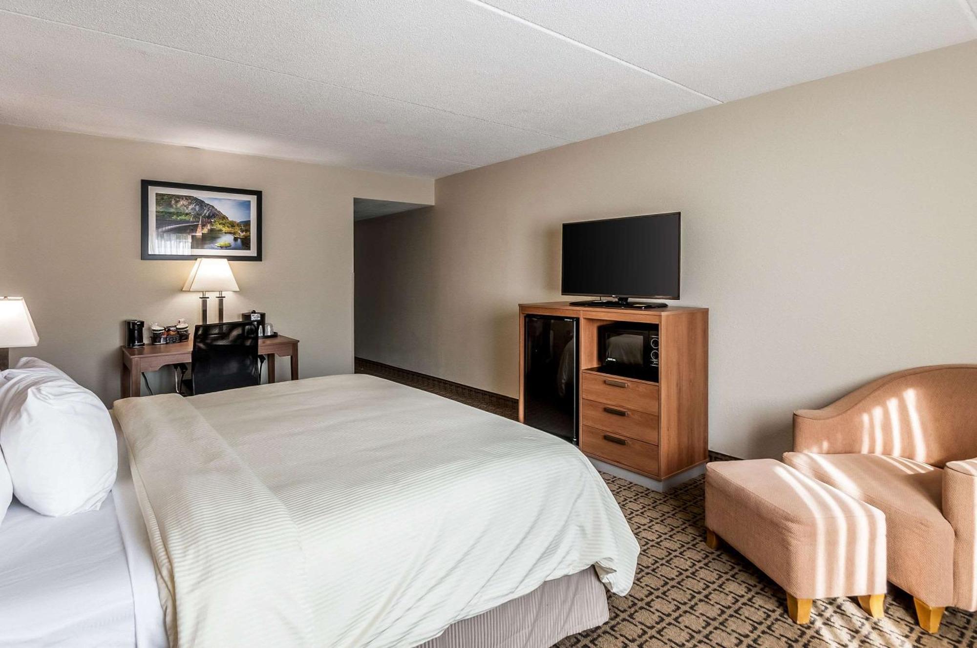 Clarion Inn Harpers Ferry-Charles Town Esterno foto