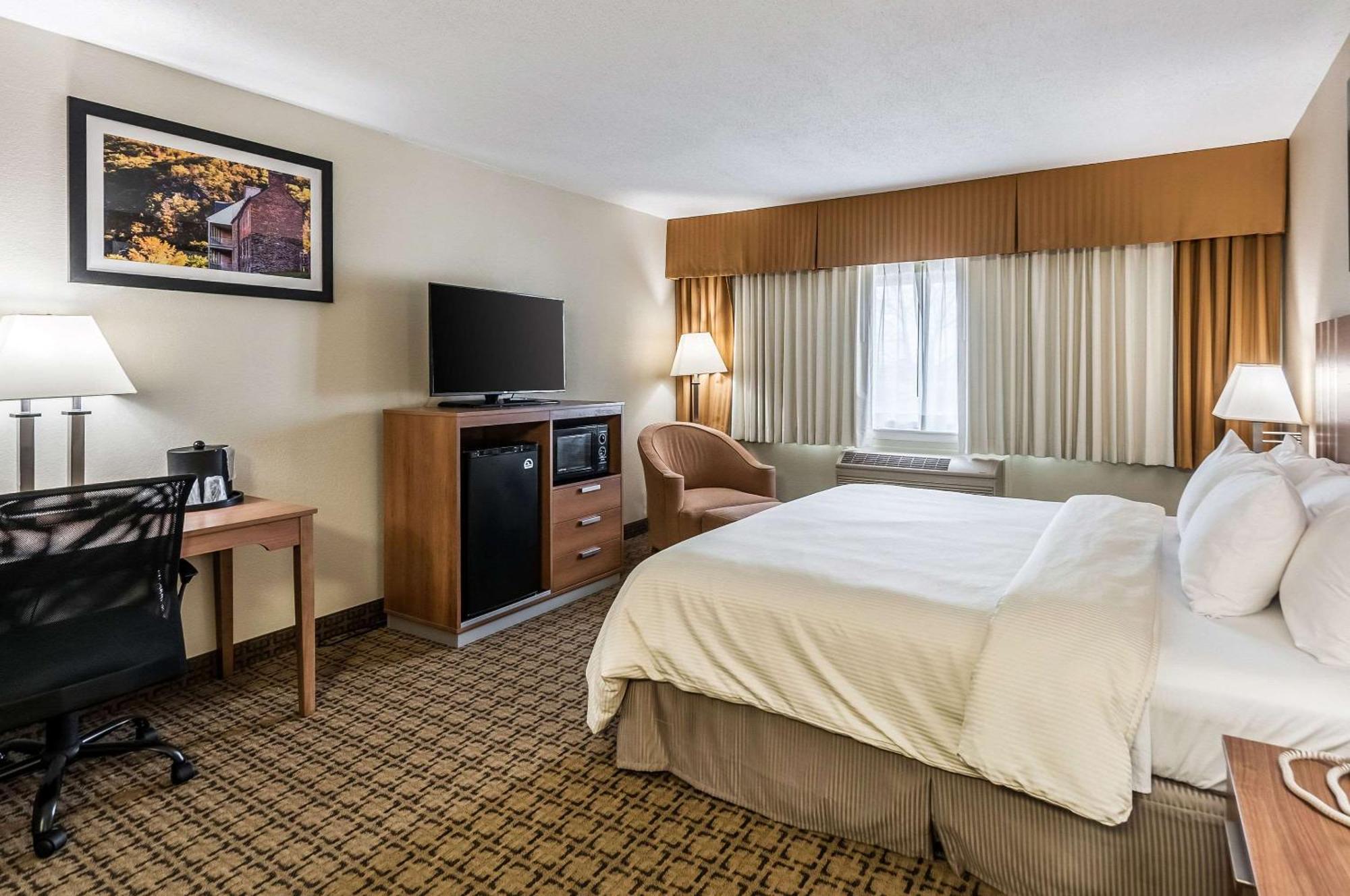 Clarion Inn Harpers Ferry-Charles Town Esterno foto