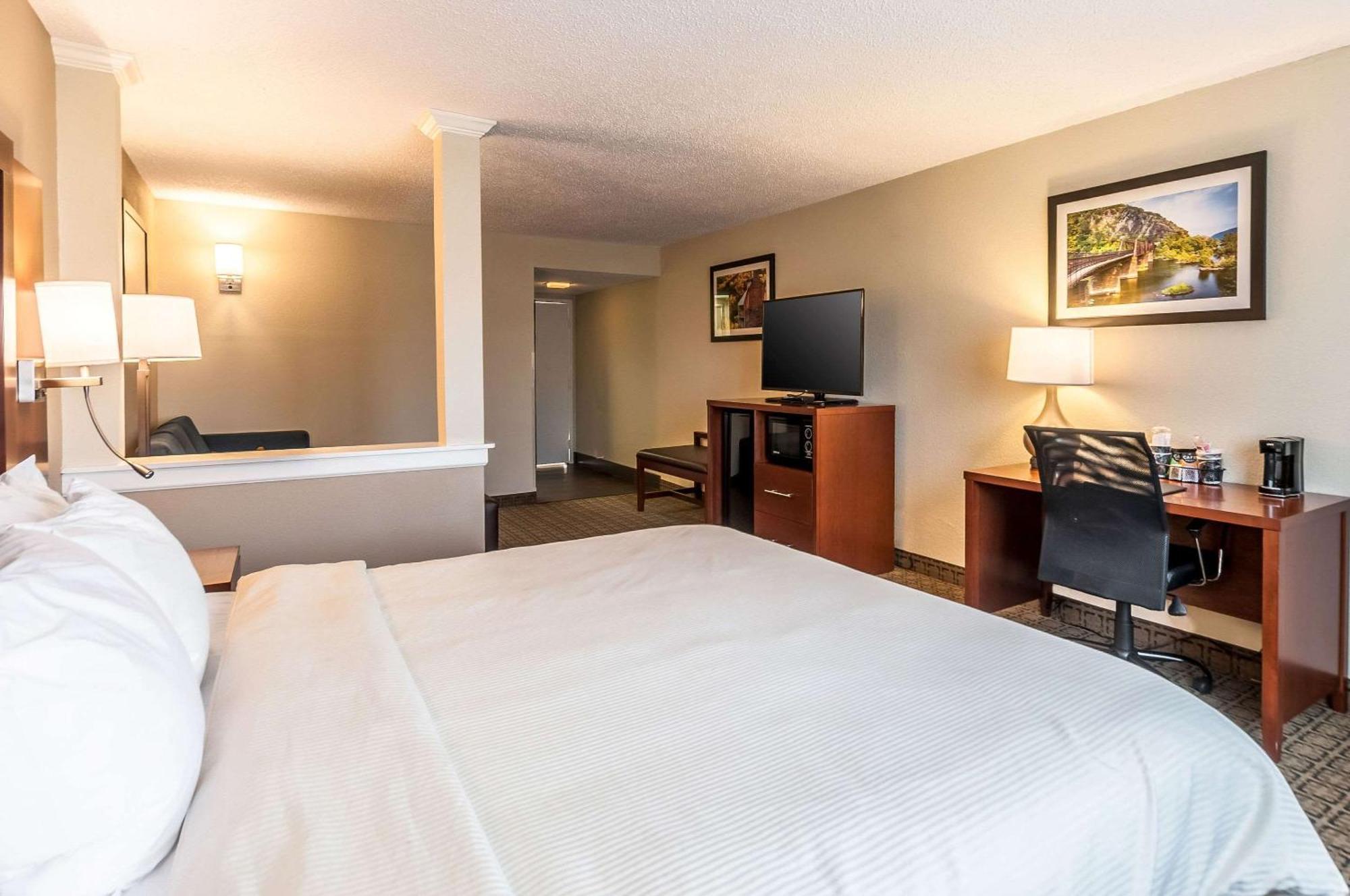 Clarion Inn Harpers Ferry-Charles Town Esterno foto